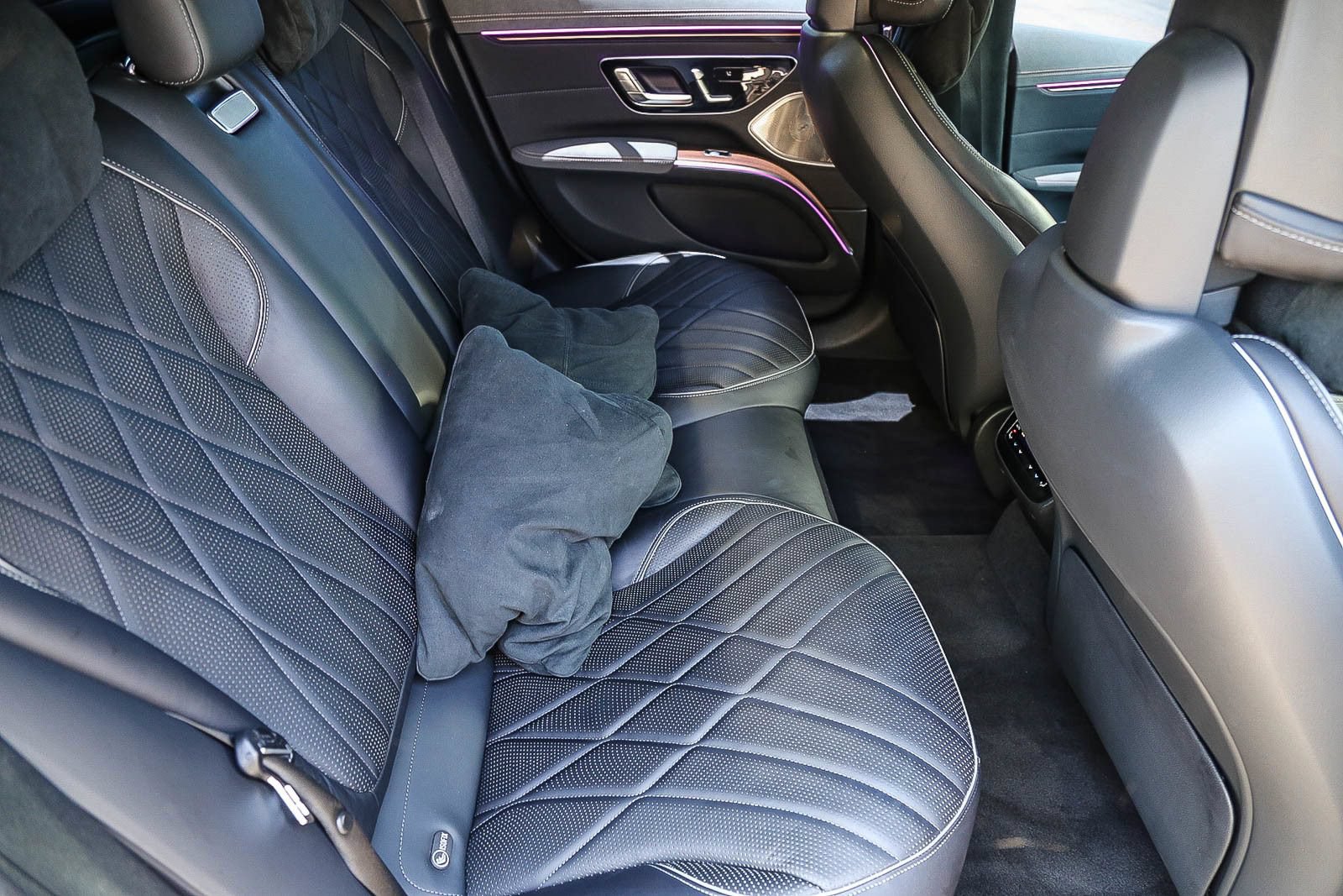 Used 2023 Mercedes-Benz EQS 580 4MATIC Sedan image 16