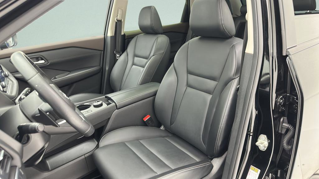 Used 2023 Nissan Rogue SV w/ SV Premium B Package AWD/4WD image 15
