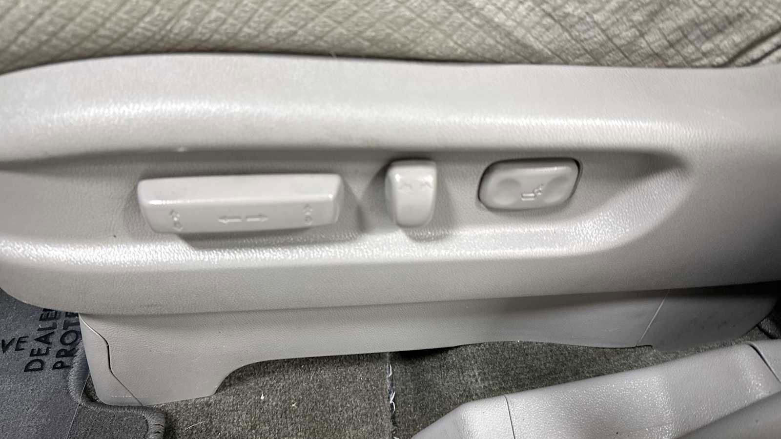 Used 2017 Honda Odyssey SE image 14