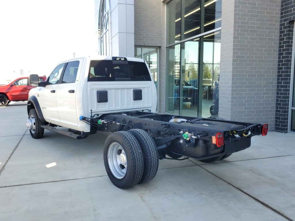 New 2024 RAM 4500 SLT w/ Quick Order Package 2YG SLT image 3