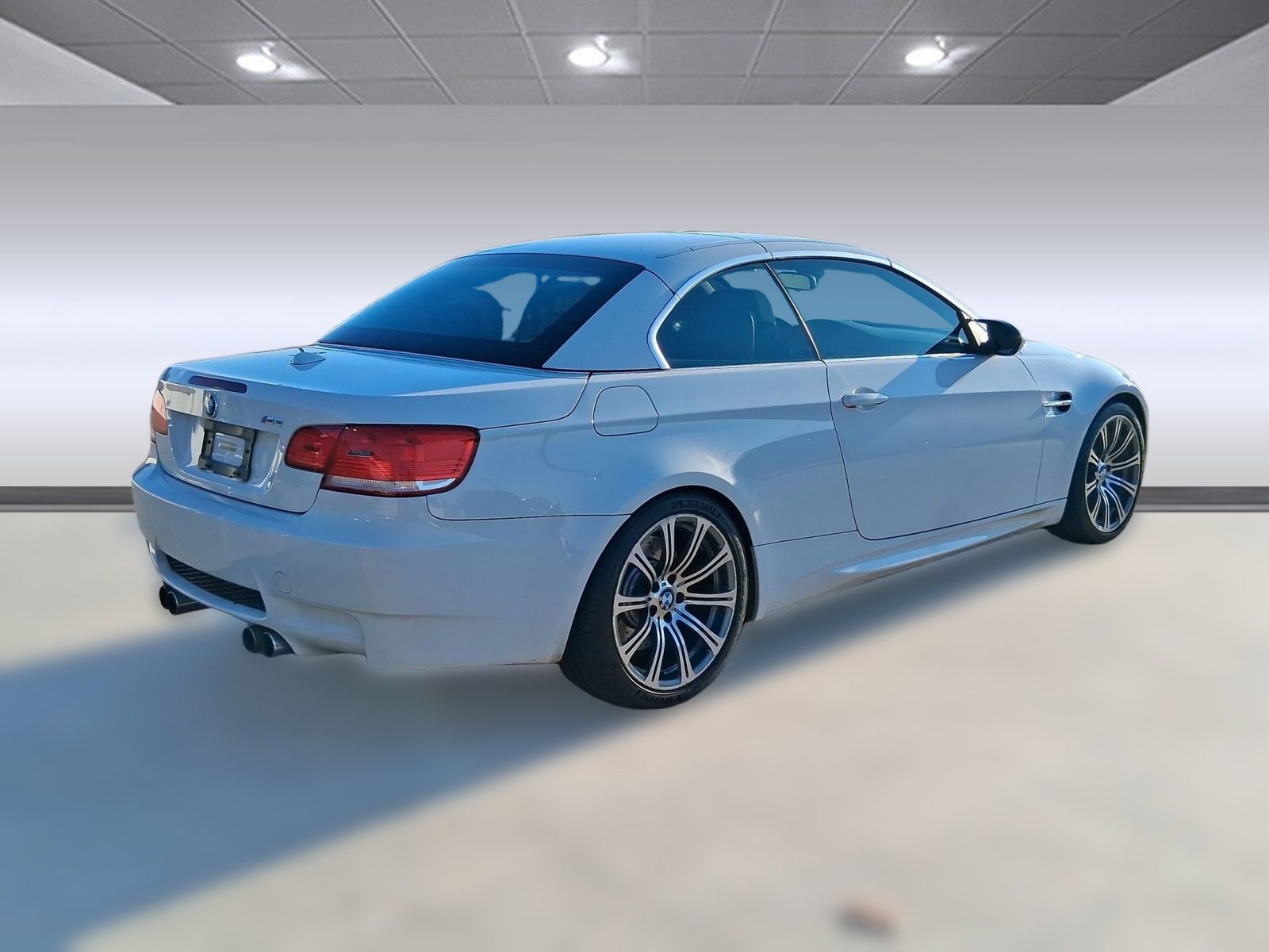 Used 2010 BMW M3 Convertible image 8