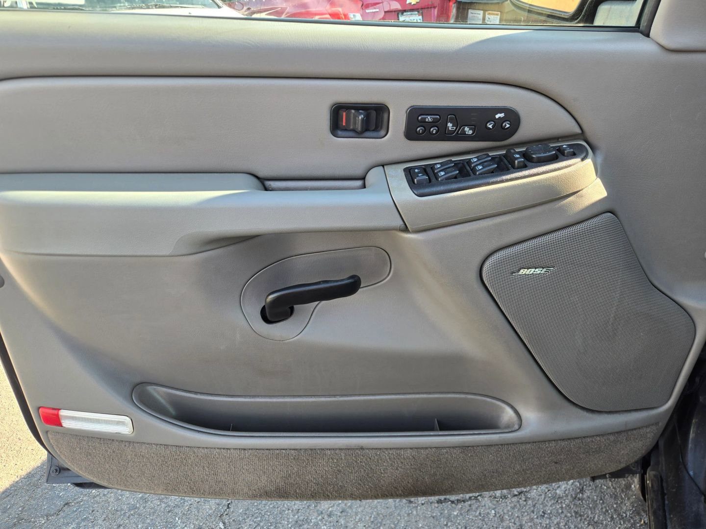 Used 2005 Chevrolet Avalanche LT w/ Preferred Equipment Group RWD image 9