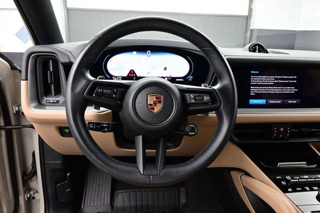 Certified 2025 Porsche Cayenne Coupe AWD/4WD image 8