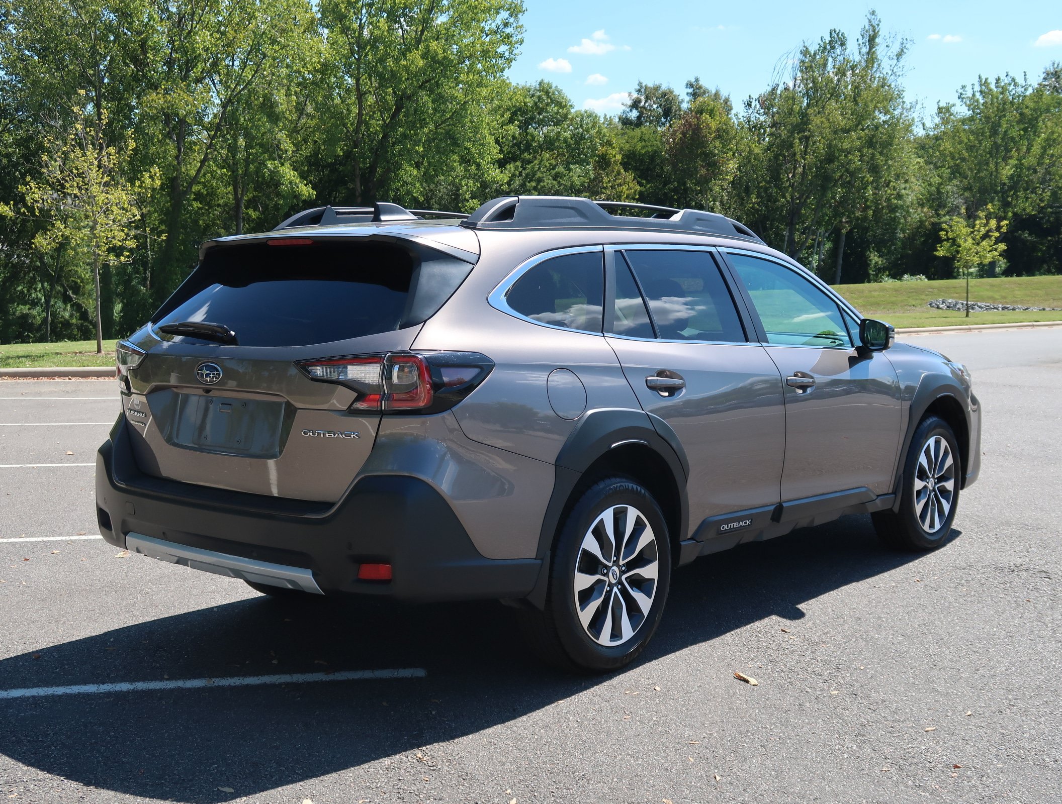 Used 2023 Subaru Outback Limited w/ Popular Package #2 AWD/4WD image 8
