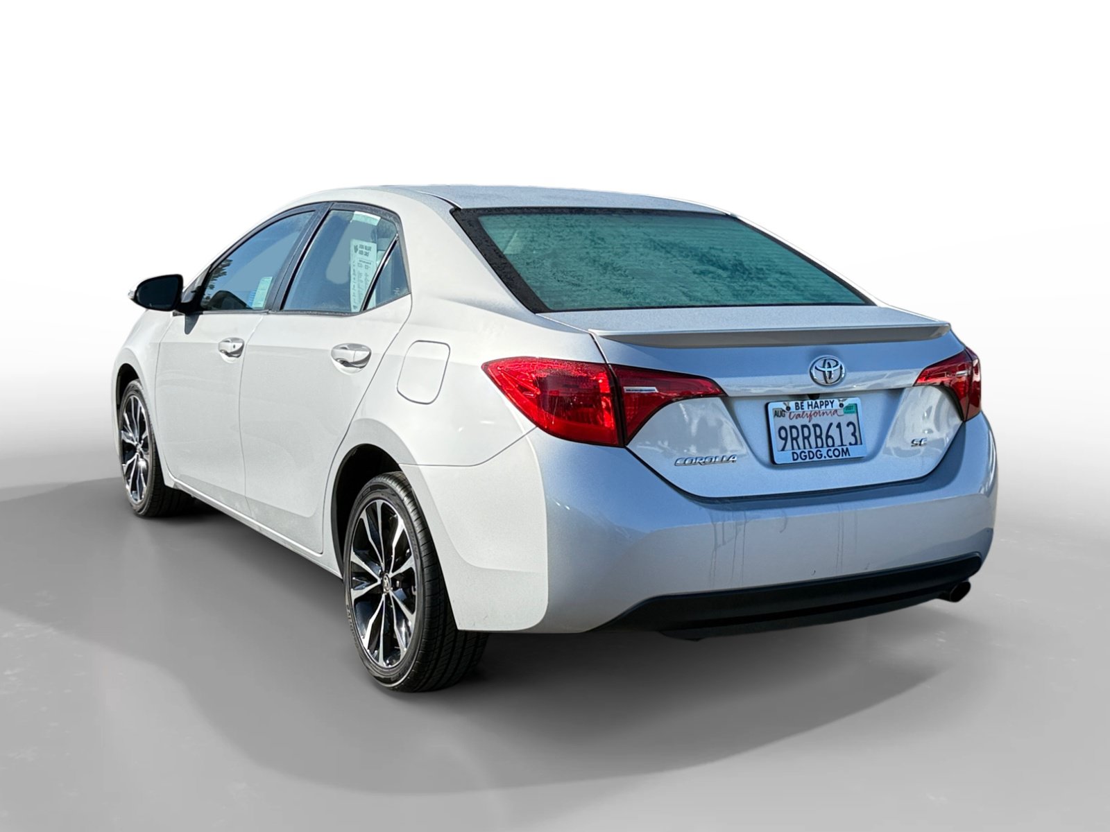 Used 2018 Toyota Corolla SE w/ Carpet Mat Package (TMS) FWD image 3