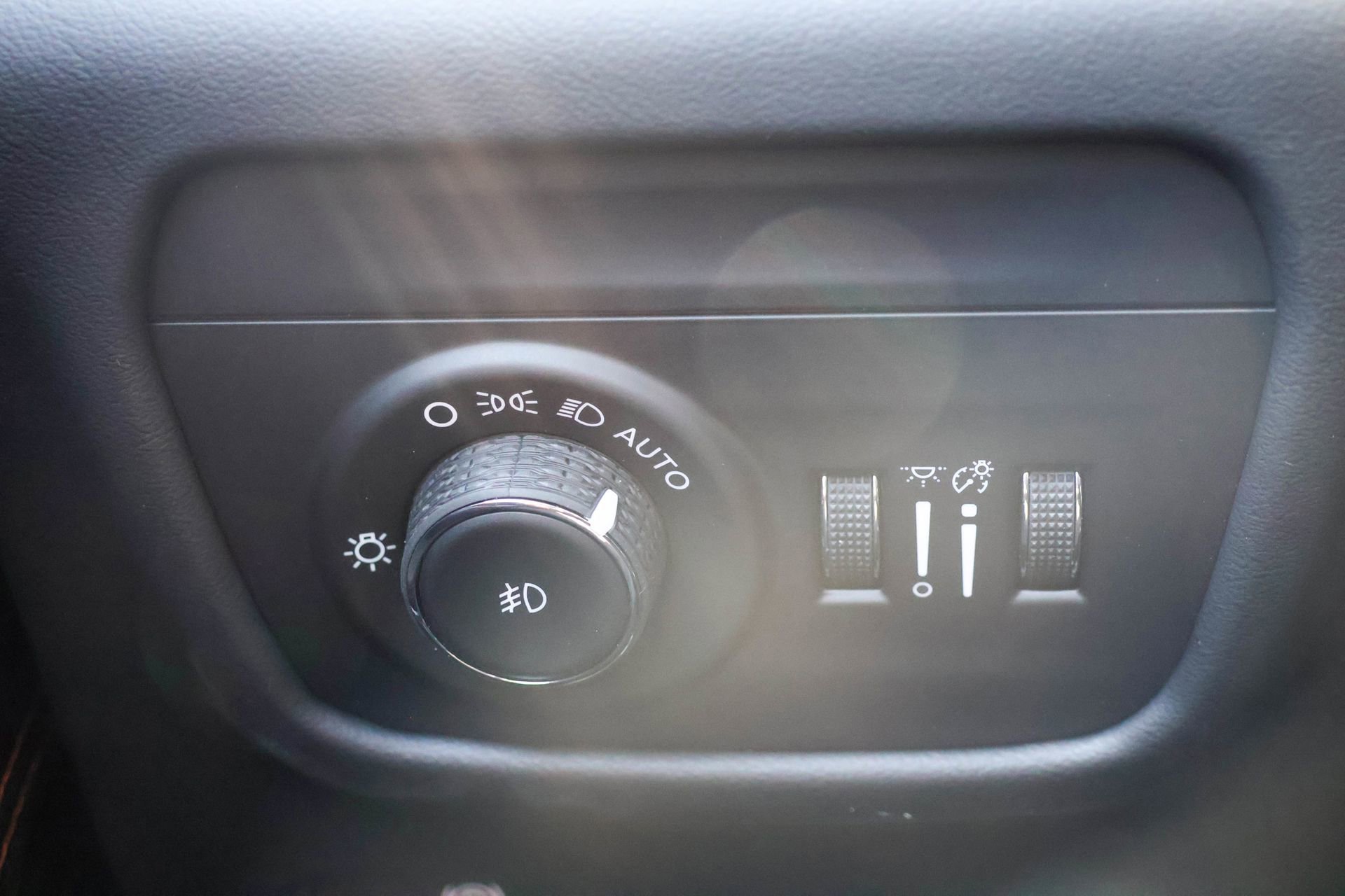 New 2026 Jeep Grand Cherokee Summit image 33