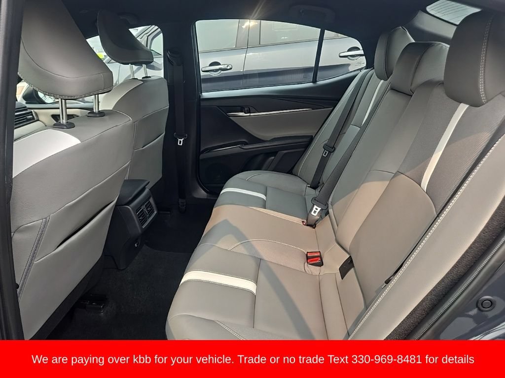 Used 2025 Toyota Camry SE AWD/4WD image 28
