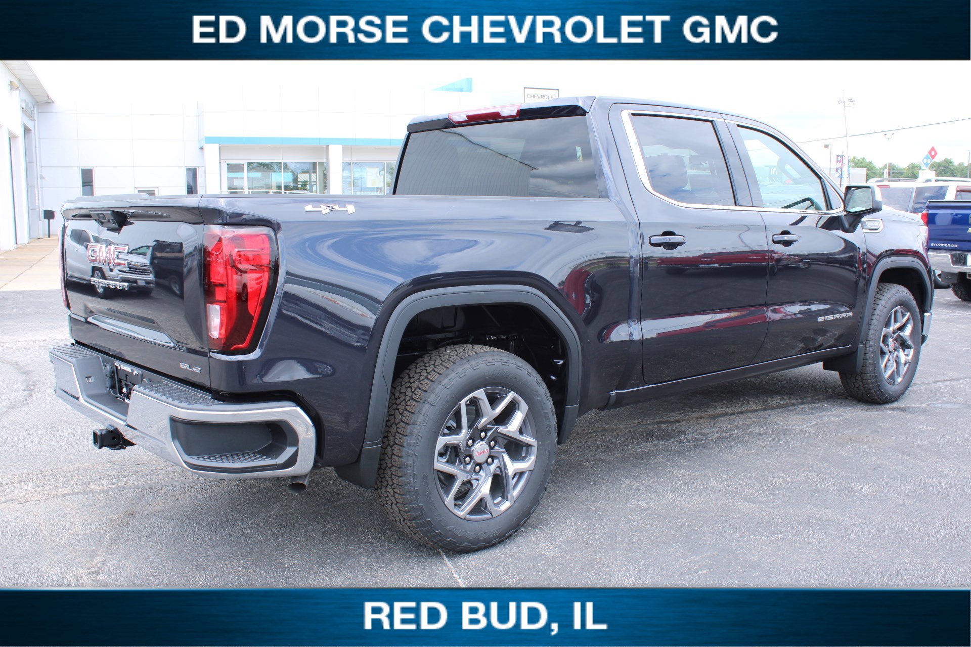 New 2025 GMC Sierra 1500 SLE image 5