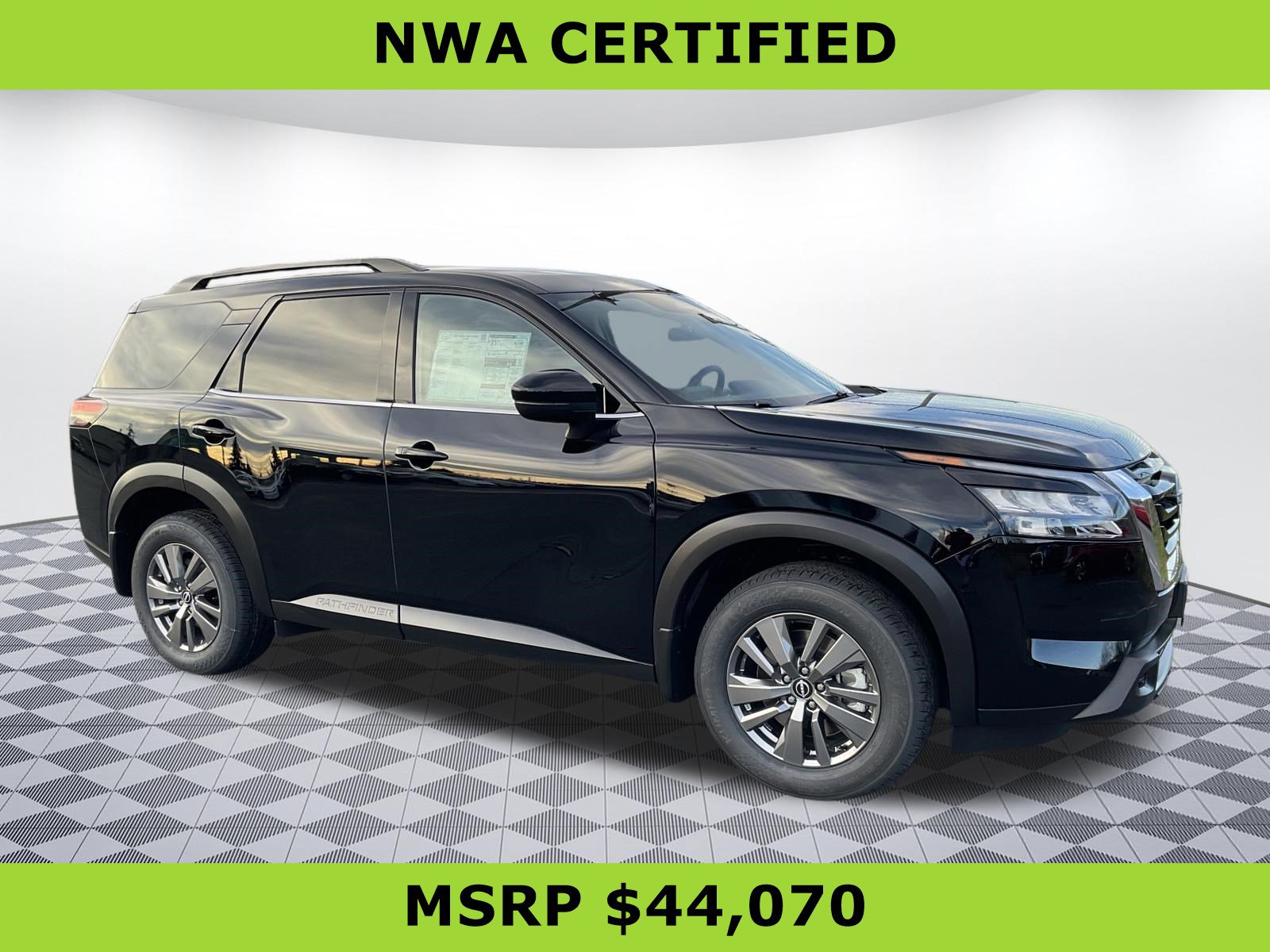 Used 2025 Nissan Pathfinder SV w/ Black Appearance Package