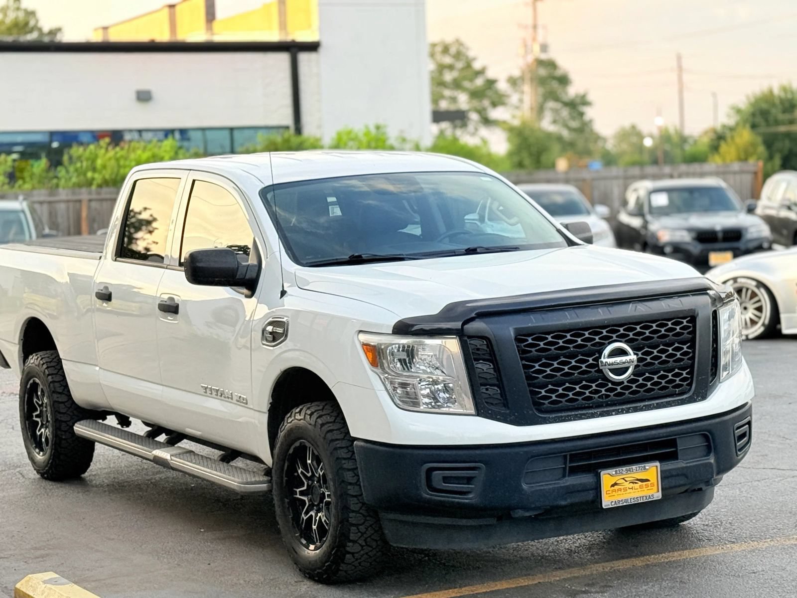 Used 2017 Nissan Titan XD AWD/4WD image 12