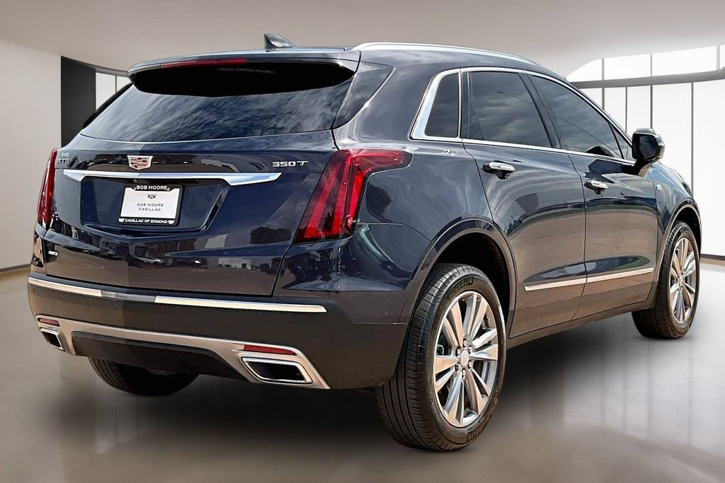 Used 2025 Cadillac XT5 Premium Luxury w/ Technology Package AWD/4WD image 2