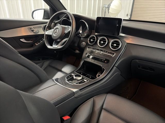 Used 2019 Mercedes-Benz GLC 300 image 21