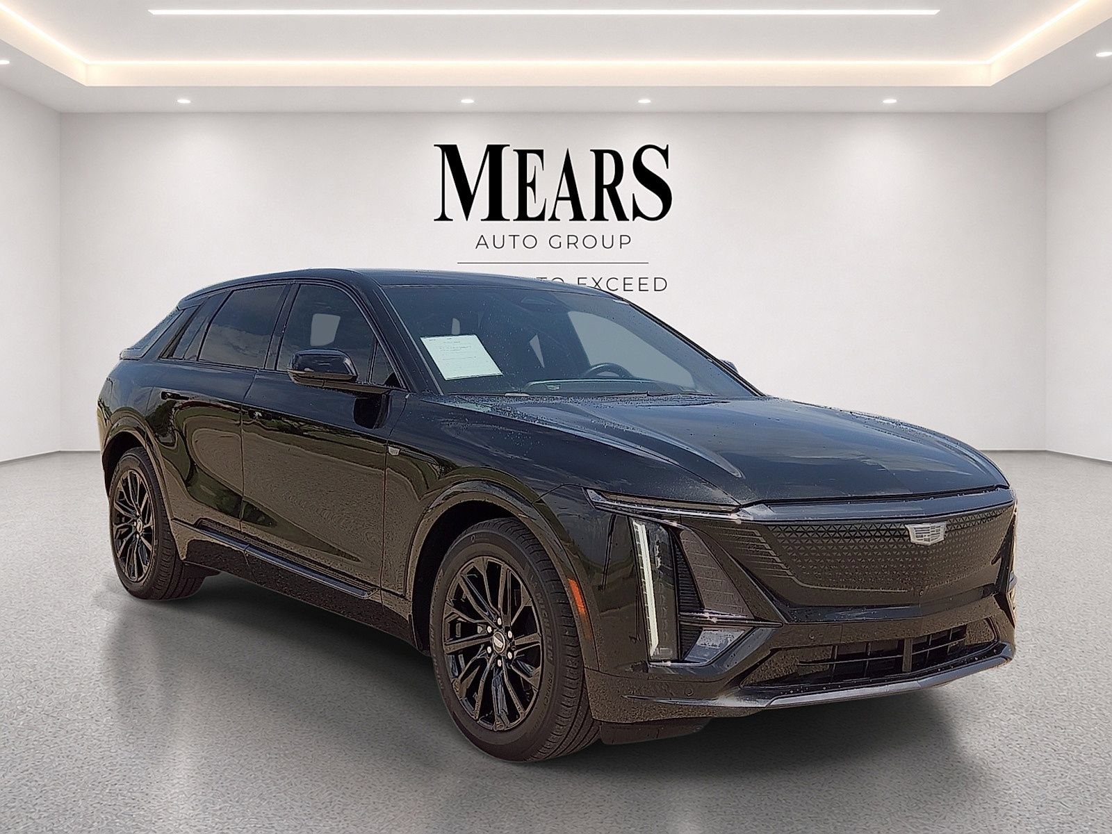 Used 2024 Cadillac Lyriq Sport RWD image 7