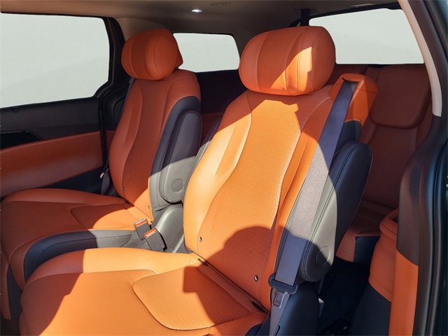 Used 2025 Kia Carnival SX Prestige image 11