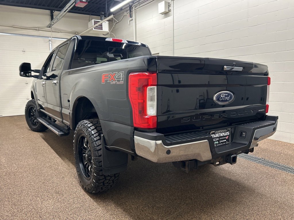 Used 2017 Ford F250 Lariat w/ Chrome Package image 4