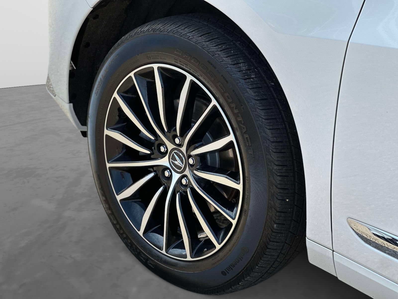 Certified 2025 Acura RDX w/ Advance Package AWD/4WD image 7