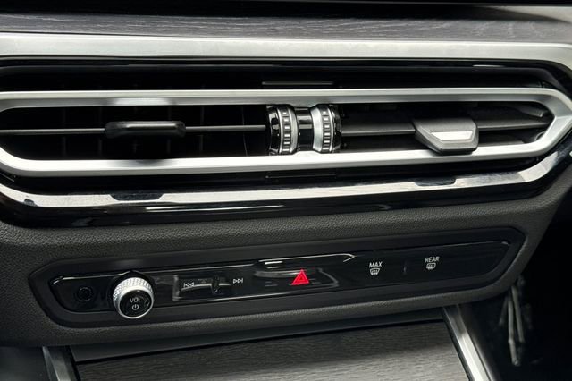 Used 2024 BMW 330i Sedan image 24