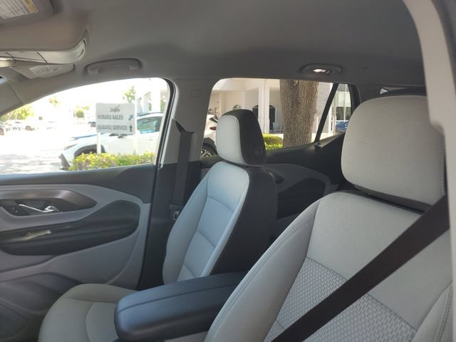 Used 2023 GMC Terrain SLE w/ Driver Convenience Package FWD image 20