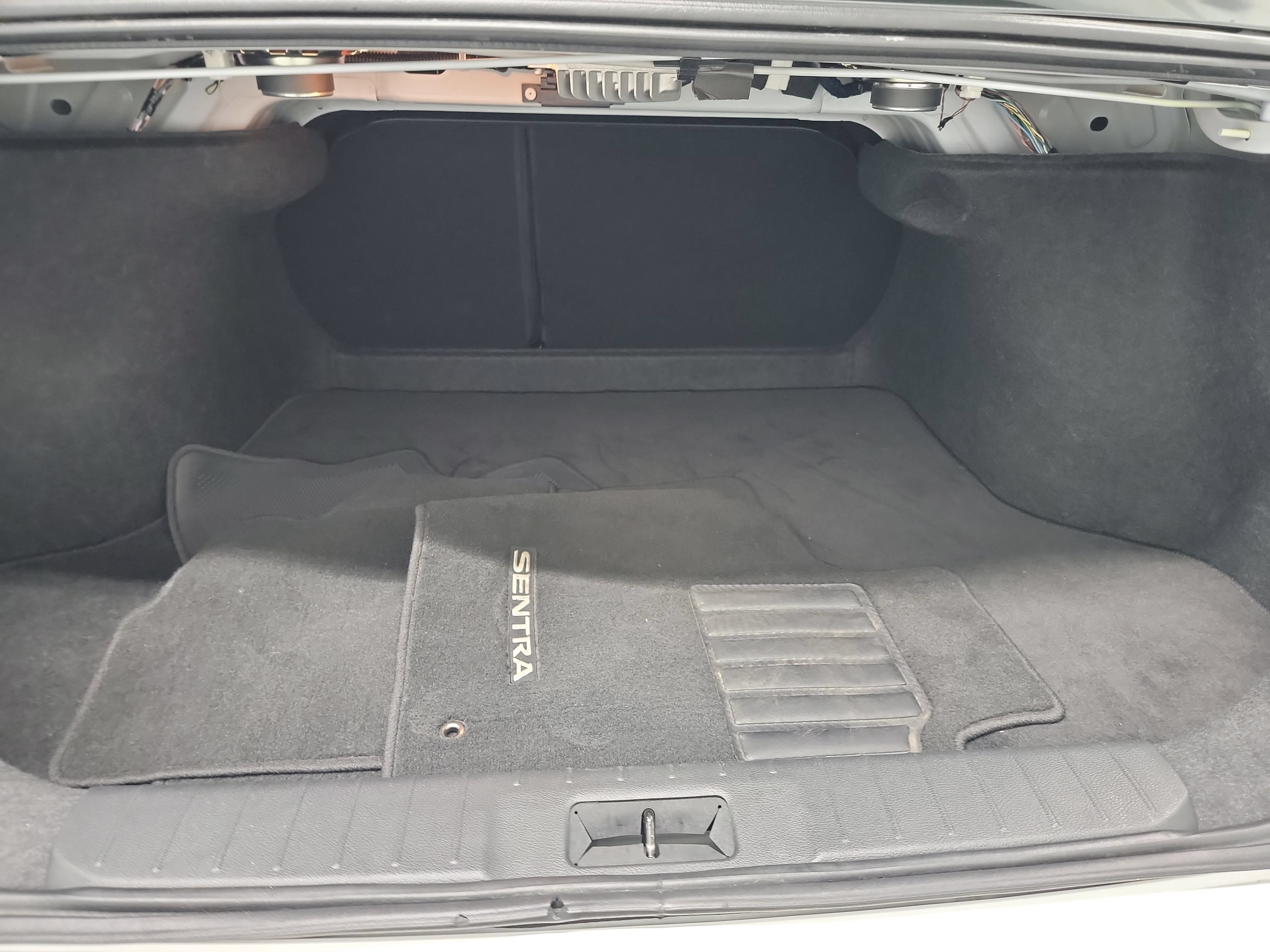 Used 2023 Nissan Sentra SR w/ SR Premium Package FWD image 26