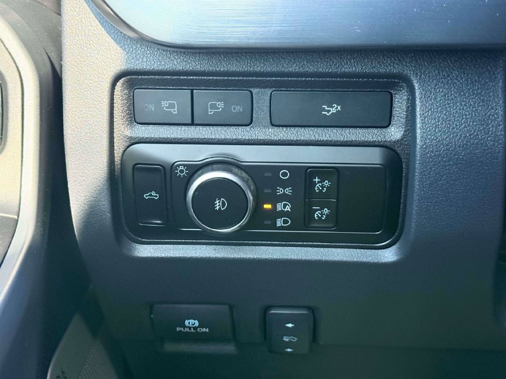Used 2024 Ford F250 Lariat AWD/4WD image 18