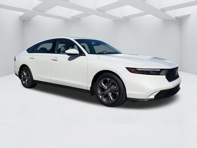 Used 2024 Honda Accord EX image 2