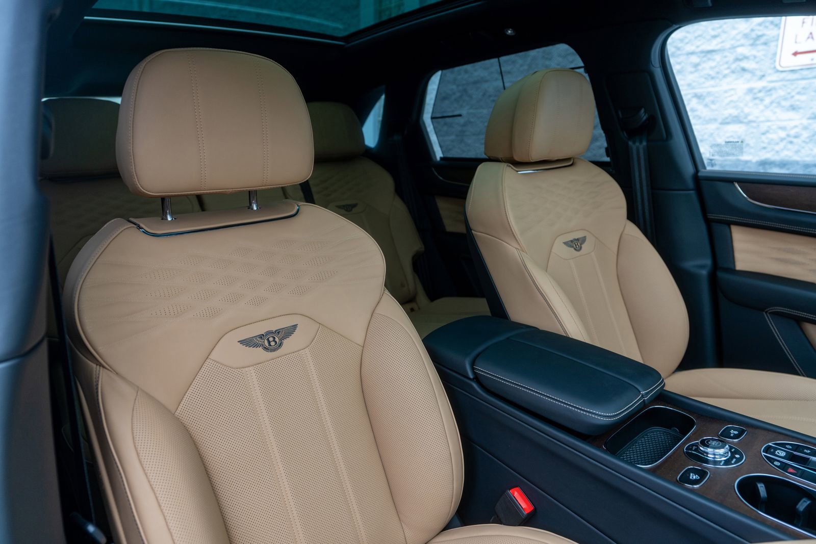 New 2025 Bentley Bentayga image 43