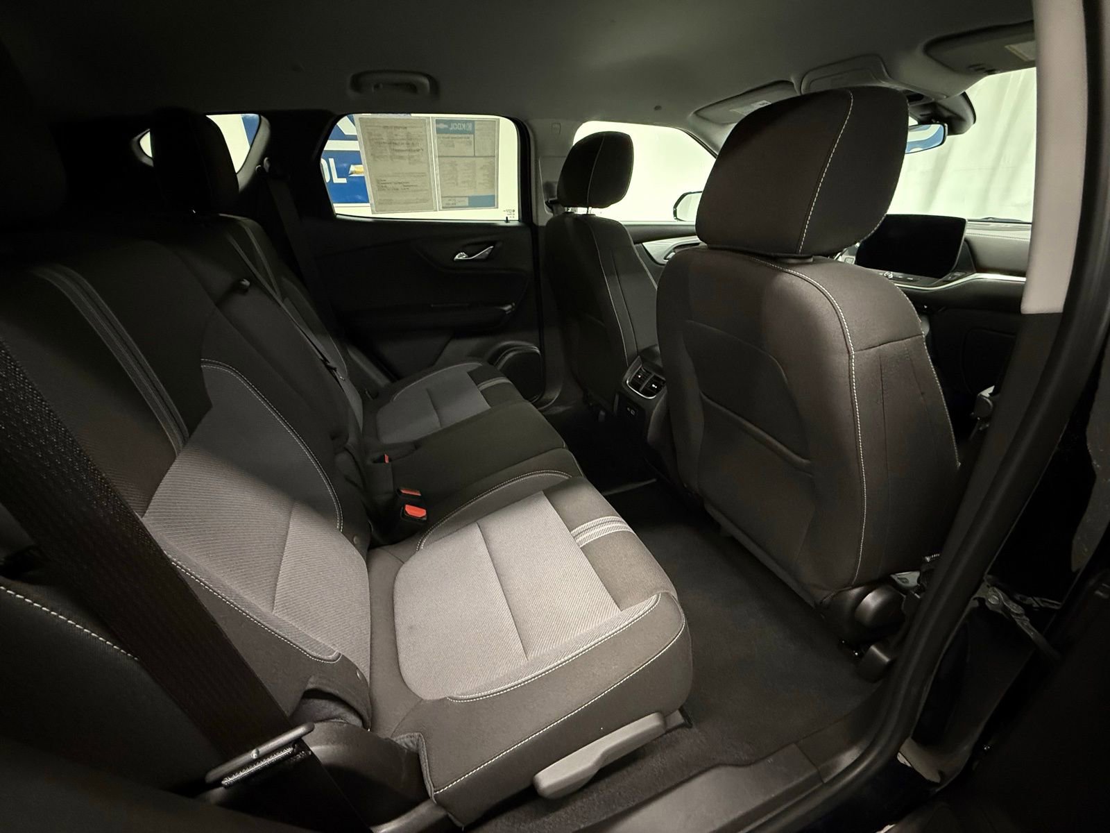 Used 2025 Chevrolet Blazer LT AWD/4WD image 6