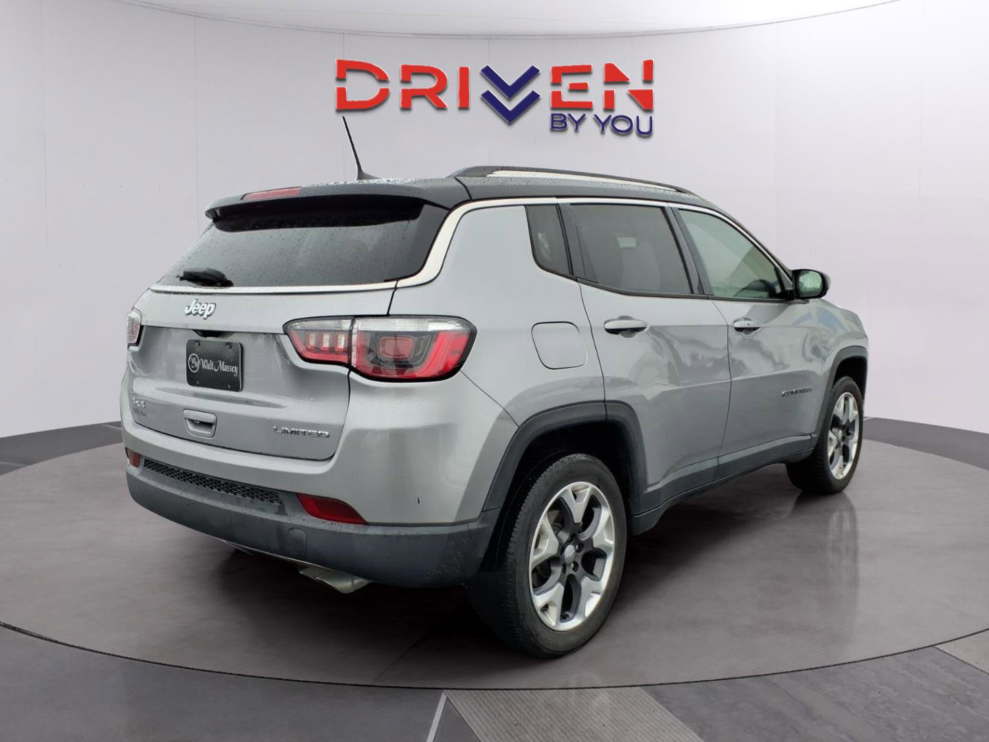 Used 2018 Jeep Compass Limited image 5