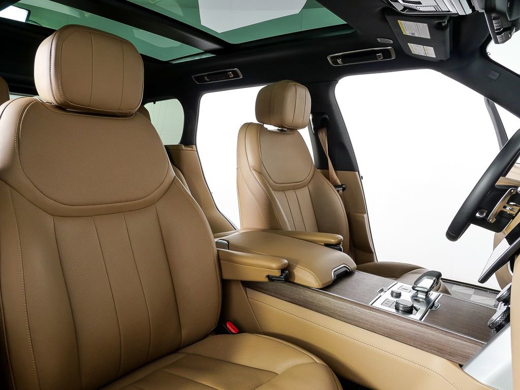 Used 2023 Land Rover Range Rover SE image 23