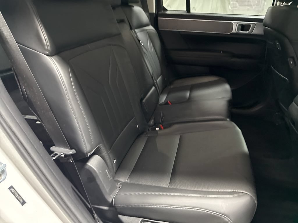 Used 2026 Hyundai Santa Fe SEL FWD image 11