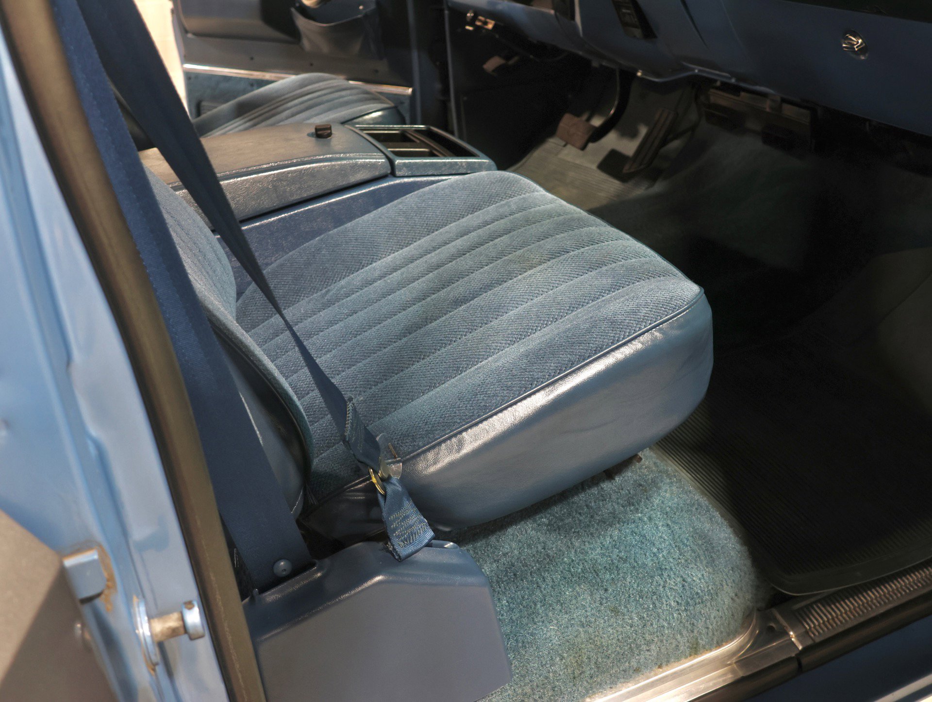 Used 1987 GMC Suburban 2WD image 63