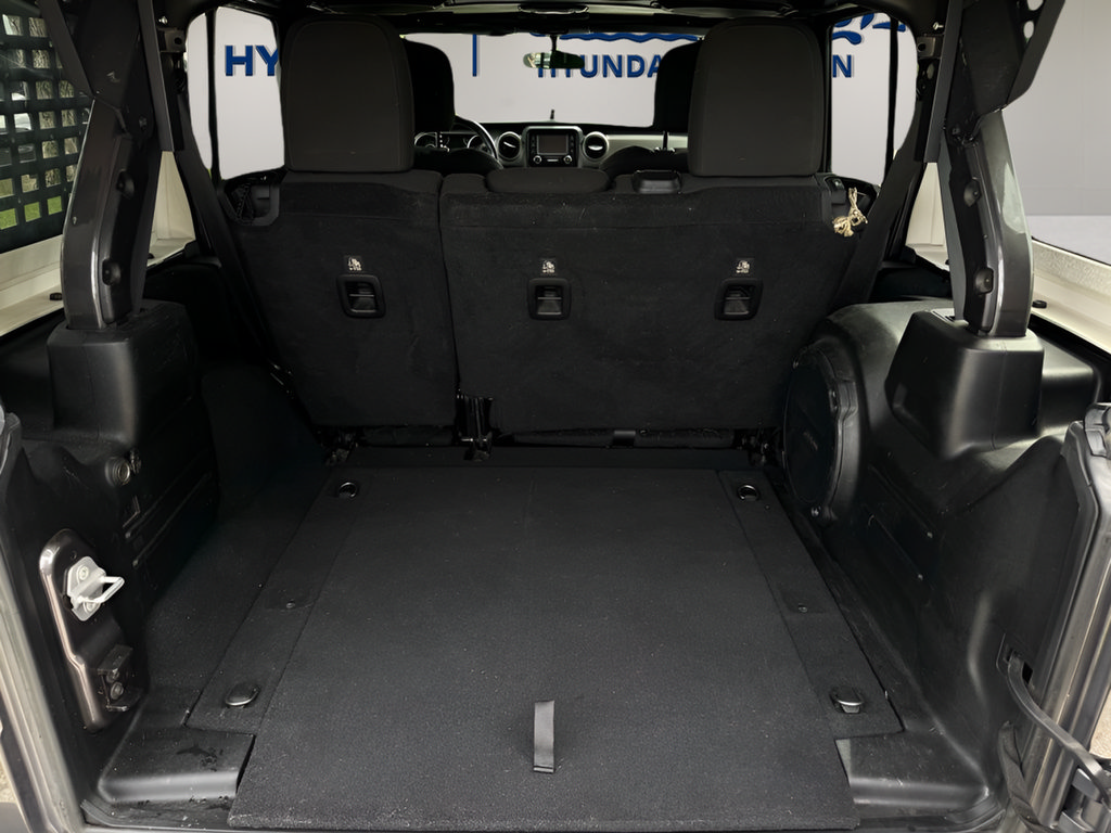 Used 2018 Jeep Wrangler Unlimited Sport S AWD/4WD image 9