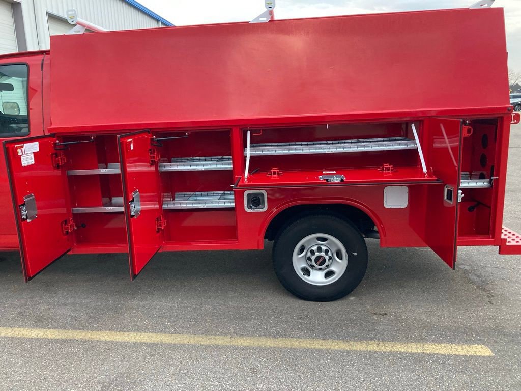 New 2025 GMC Savana 3500 w/ Power Convenience Package image 16