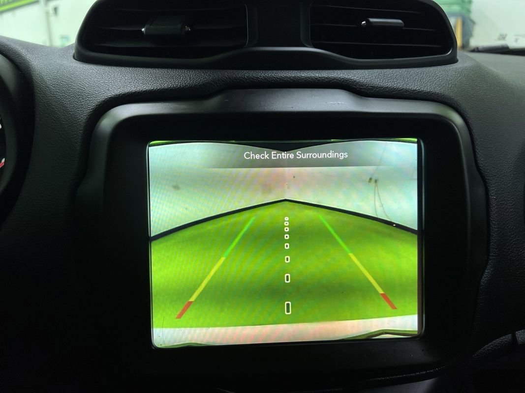 Used 2023 Jeep Renegade Latitude AWD/4WD image 22