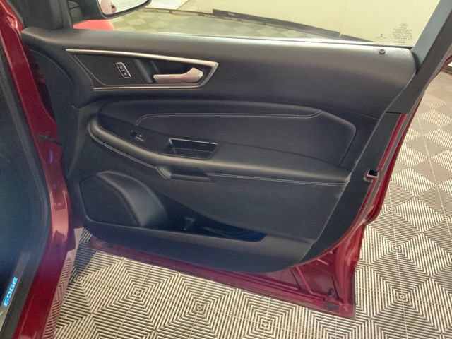 Used 2016 Ford Edge Titanium w/ Technology Package AWD/4WD image 31