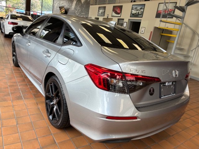 Used 2023 Honda Civic Sport image 4