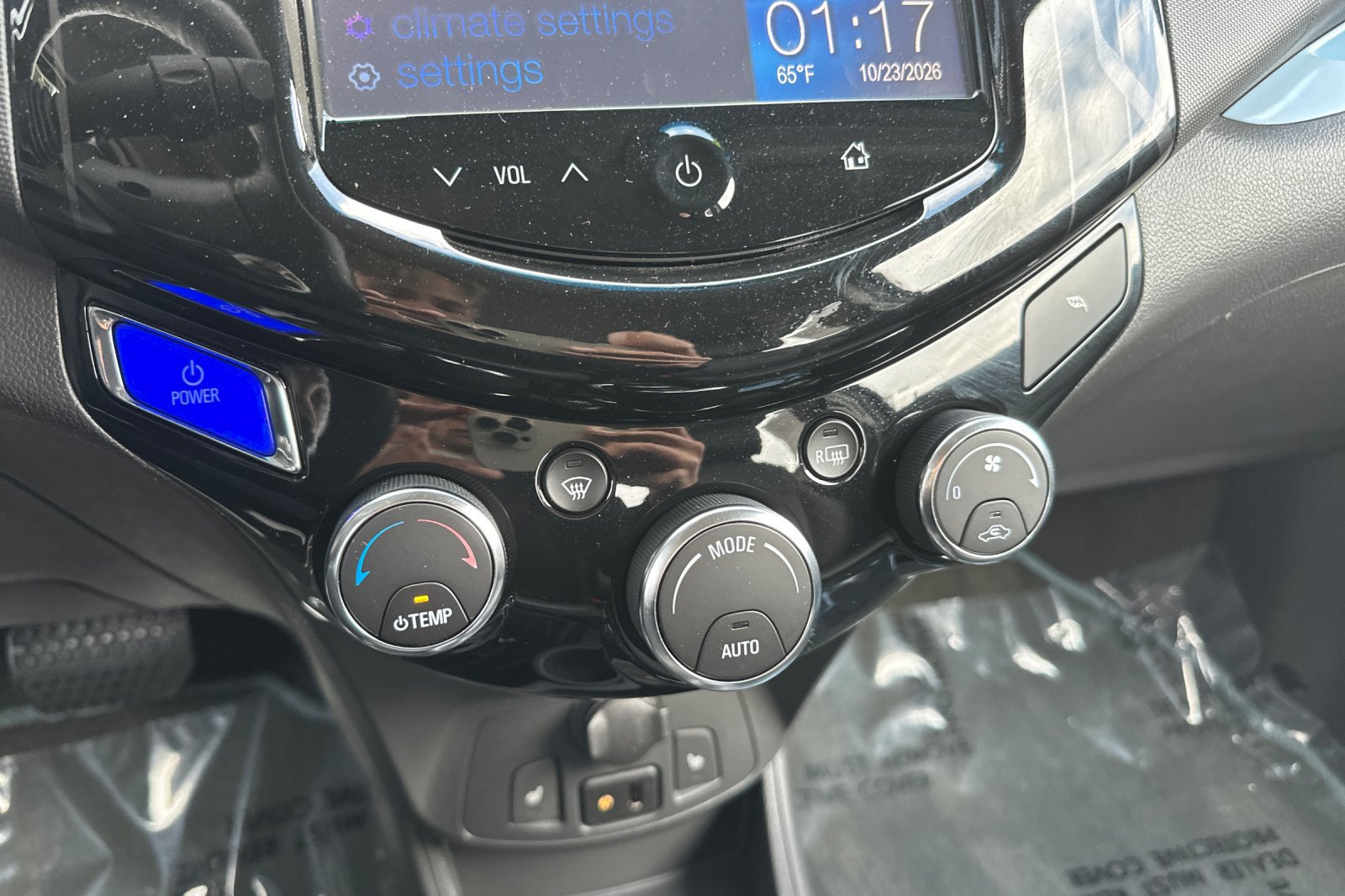Used 2014 Chevrolet Spark LT FWD image 28