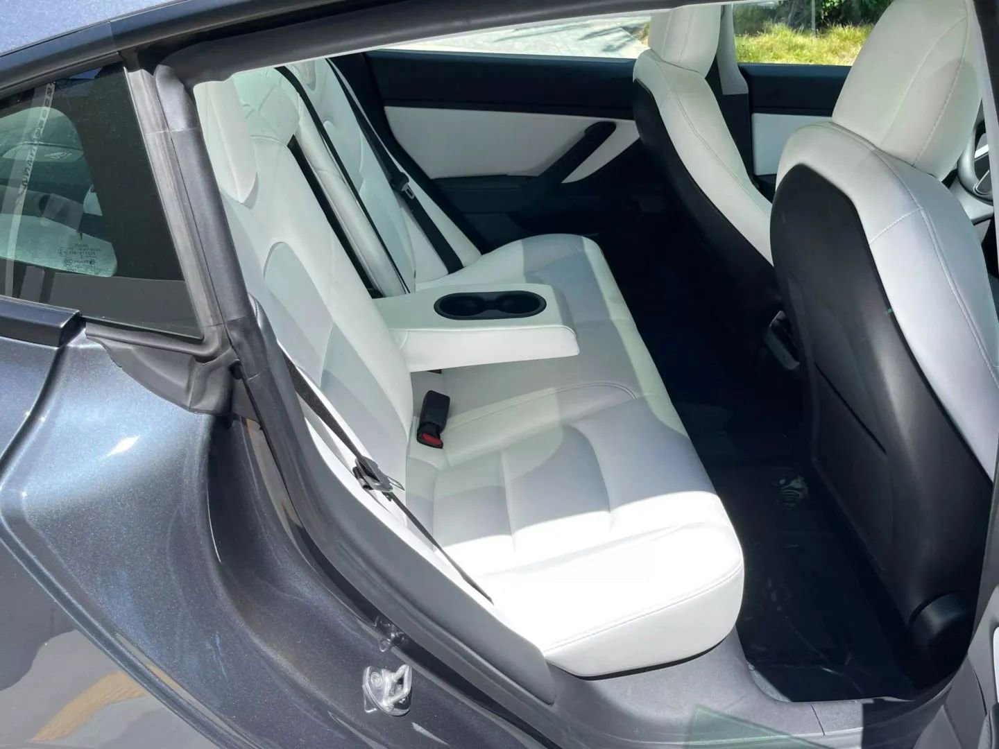 Used 2023 Tesla Model 3 Standard Range image 14