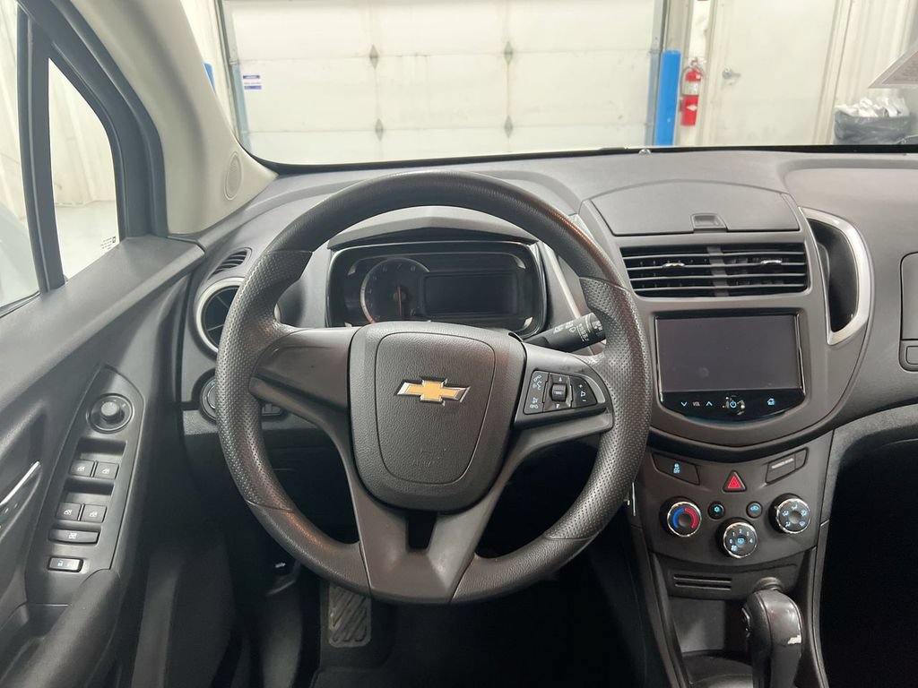 Used 2016 Chevrolet Trax LS FWD image 11