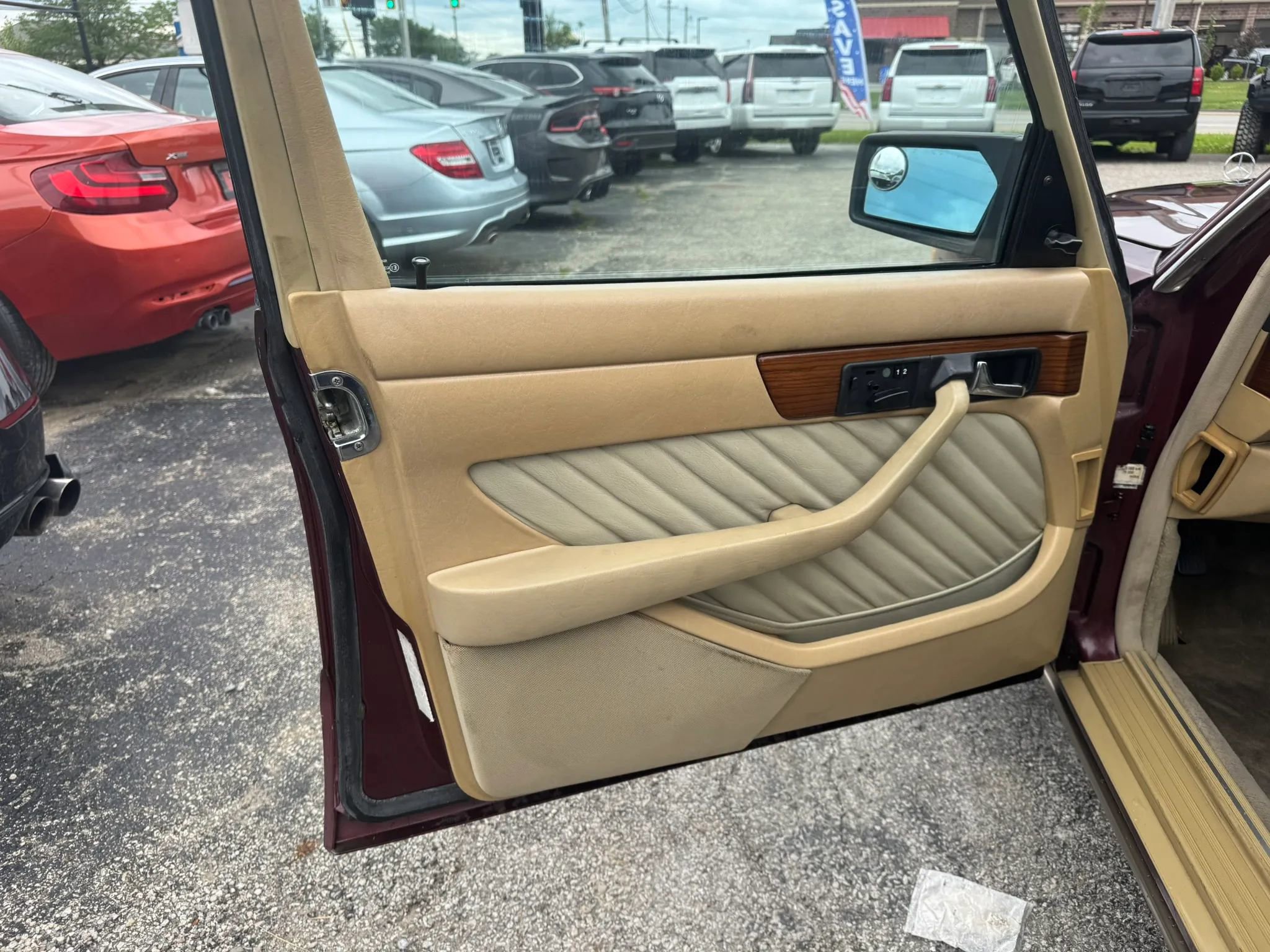Used 1991 Mercedes-Benz 300 SE image 13