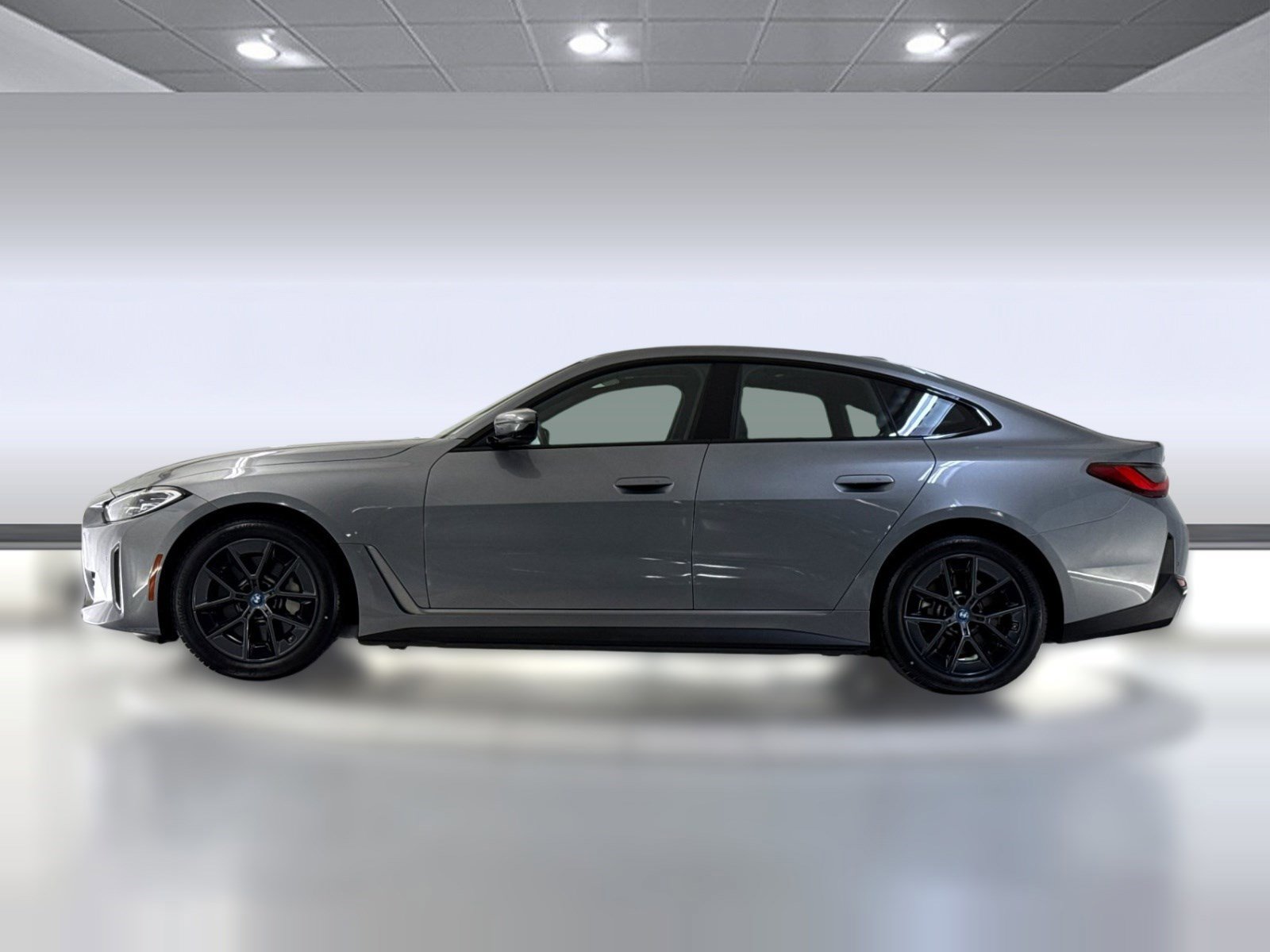 Certified 2023 BMW i4 eDrive35 image 2