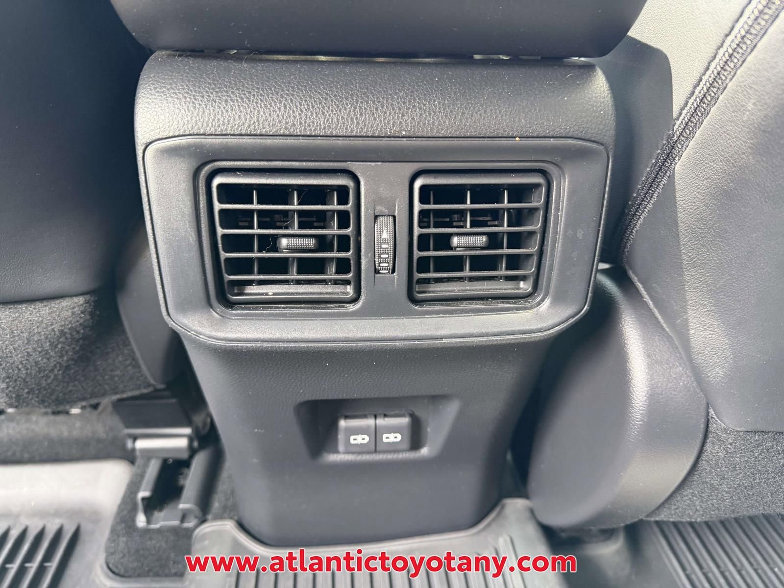Used 2022 Toyota RAV4 XSE w/ Weather Package AWD/4WD image 19