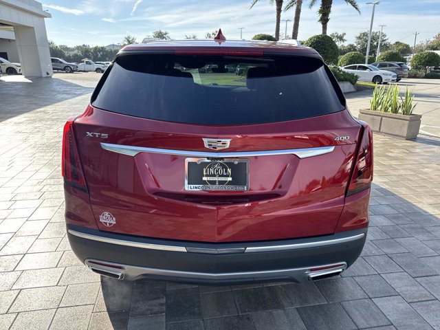 Used 2021 Cadillac XT5 Premium Luxury image 3