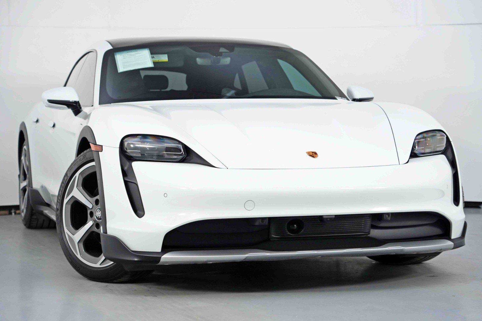 Used 2024 Porsche Taycan 4 Cross Turismo w/ Premium Package AWD/4WD image 3