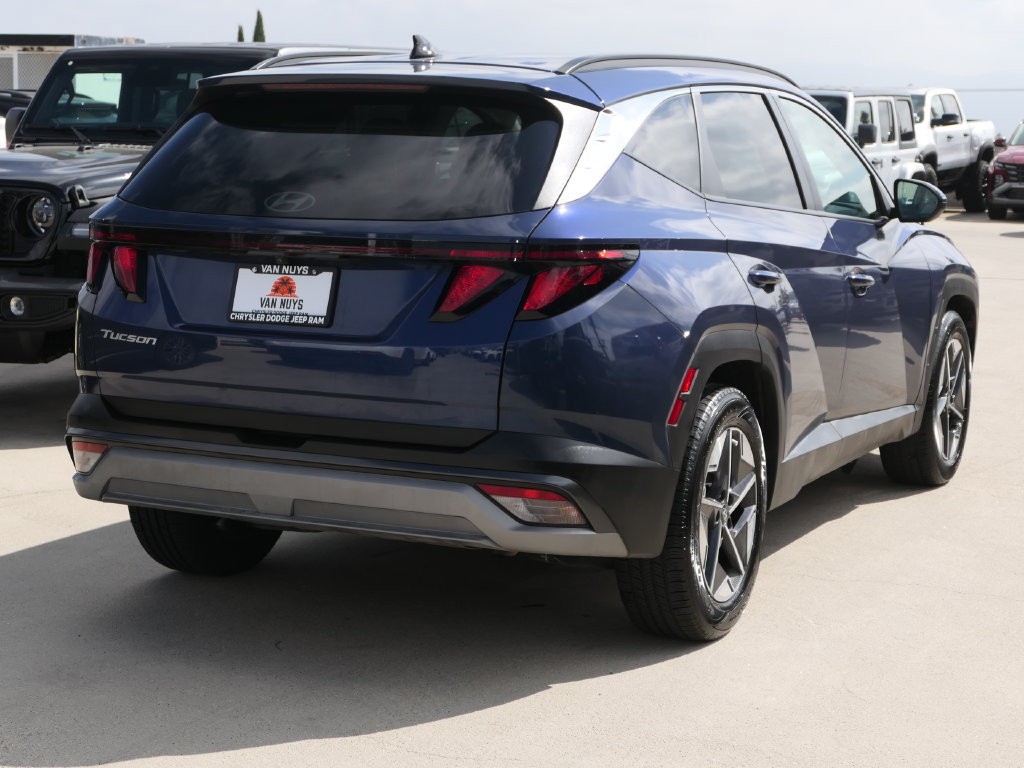 Used 2025 Hyundai Tucson SEL FWD image 2
