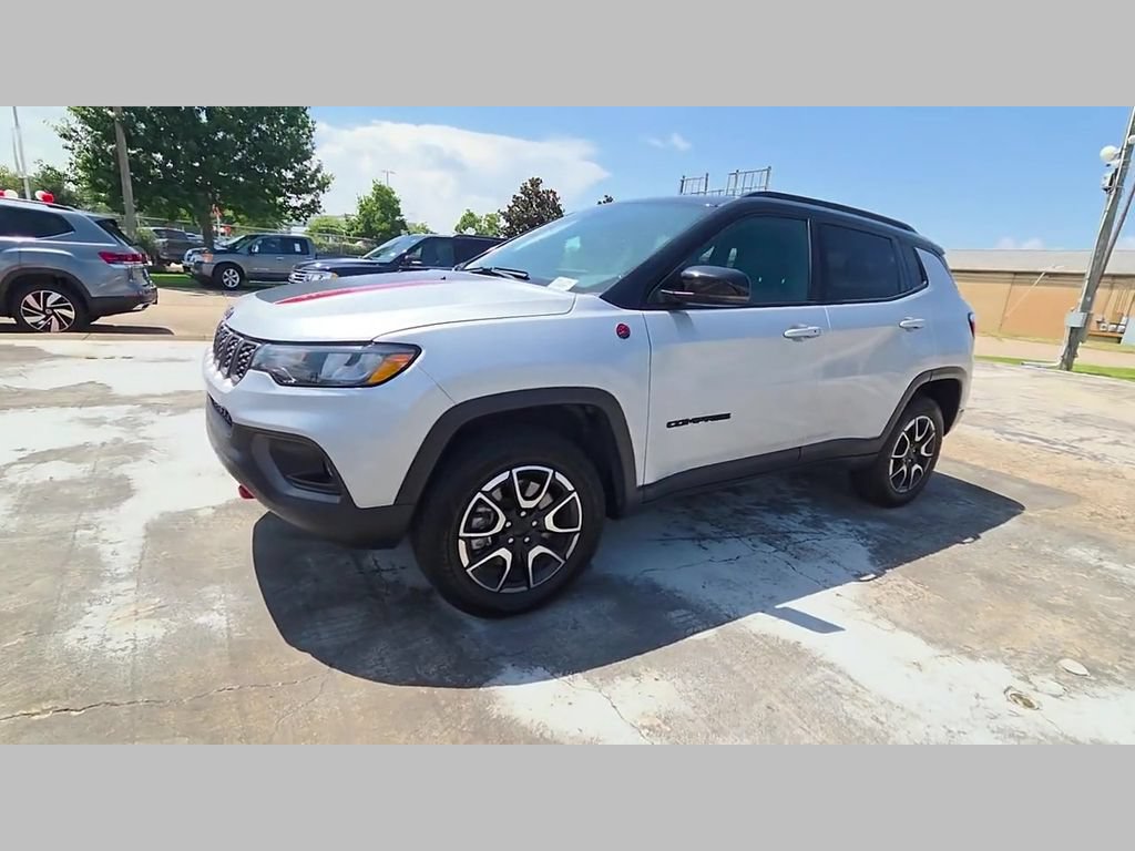 Used 2024 Jeep Compass Trailhawk AWD/4WD image 43