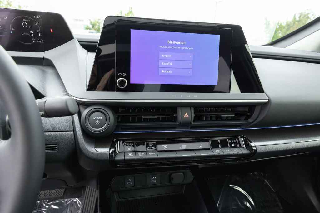 Used 2026 Toyota Prius Plug-In Hybrid image 18