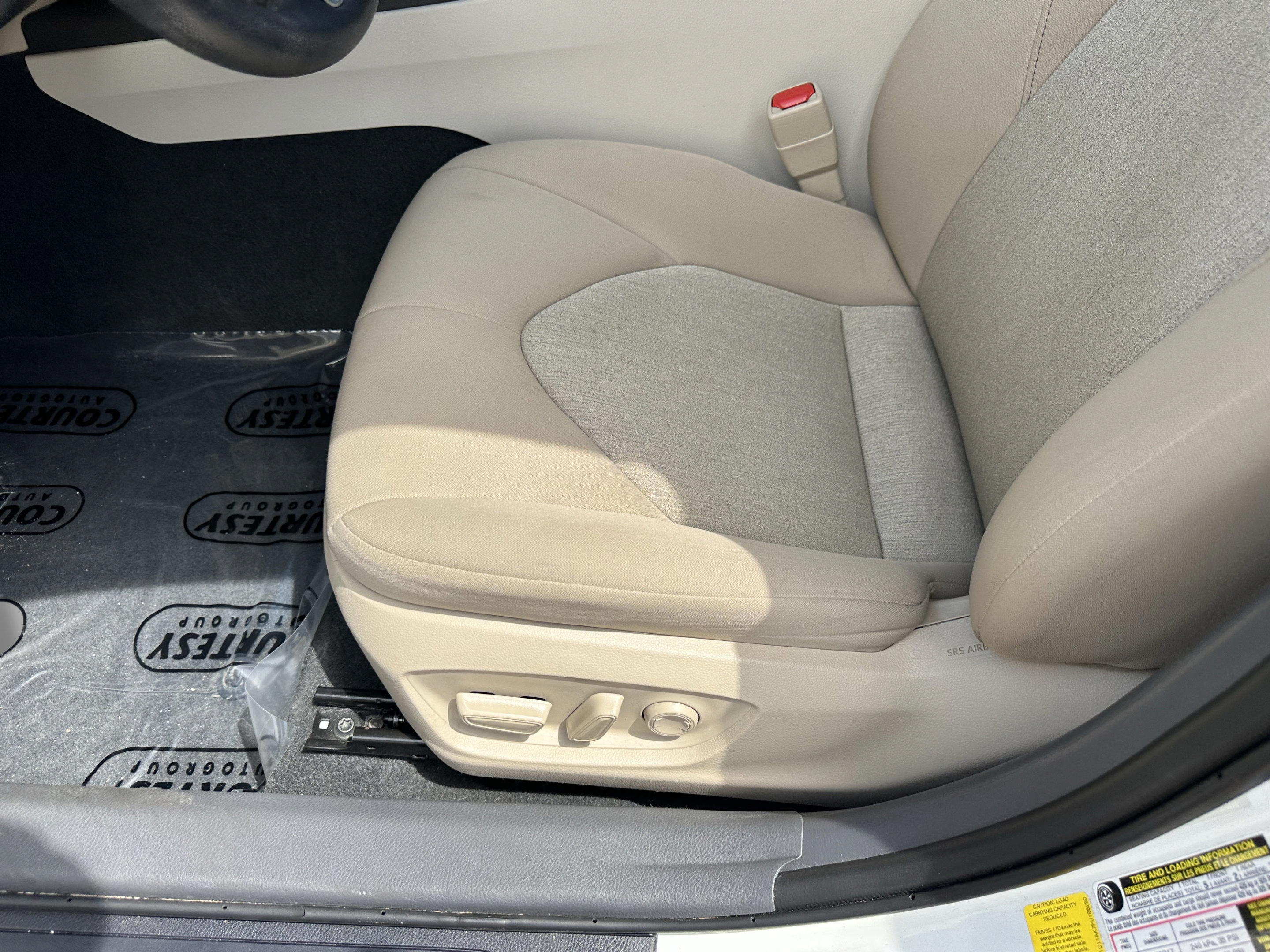 Used 2023 Toyota Camry LE FWD image 18