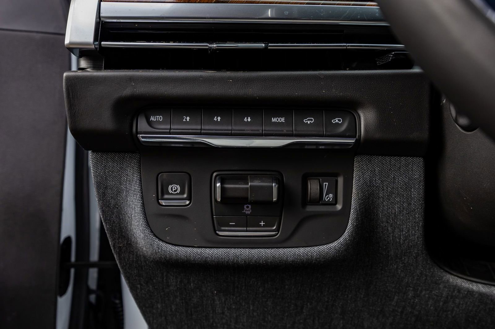 Used 2026 Cadillac Escalade Platinum Sport w/ LPO, Floor Liner Package image 22