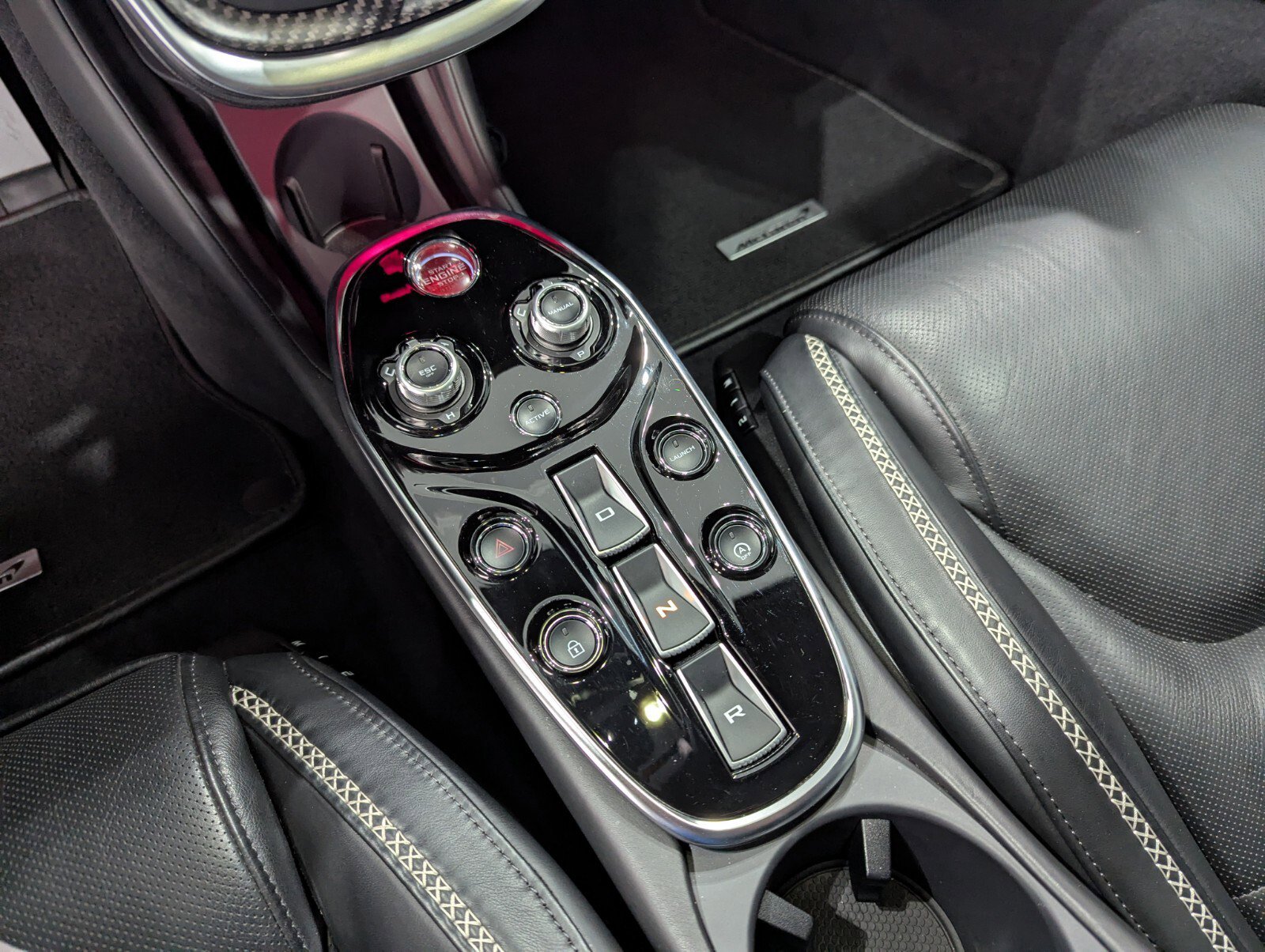 Used 2022 McLaren GT image 14